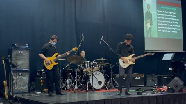Paul Gilbert - Curse Of The Castle Dragon (Live Cover) смотреть онлайн