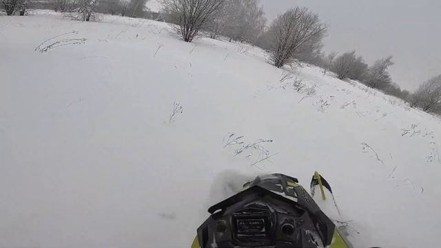 Катаюсь на Polaris pro rmk 800 Axis 163. смотреть онлайн