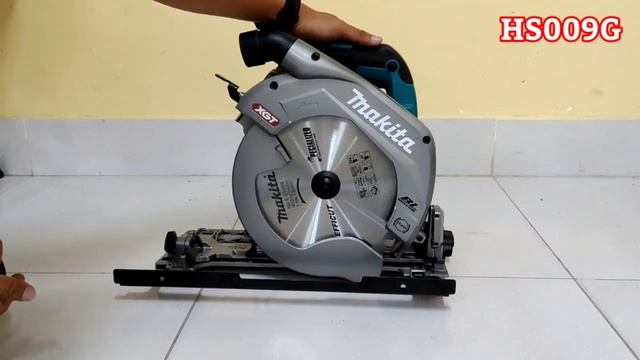 Makita HS009G XGT Circular Saw 235mm Constant Speed смотреть онлайн