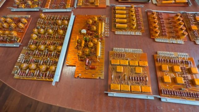 Разобрали Частотомер электронносчетный Ч3-34. Есть ли там ДРАГ МЕТАЛЛЫ смотреть онлайн