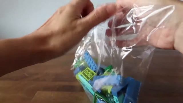 LEGO Classic Bricks on a Roll 10715 Unboxing Limited Edition Box смотреть онлайн