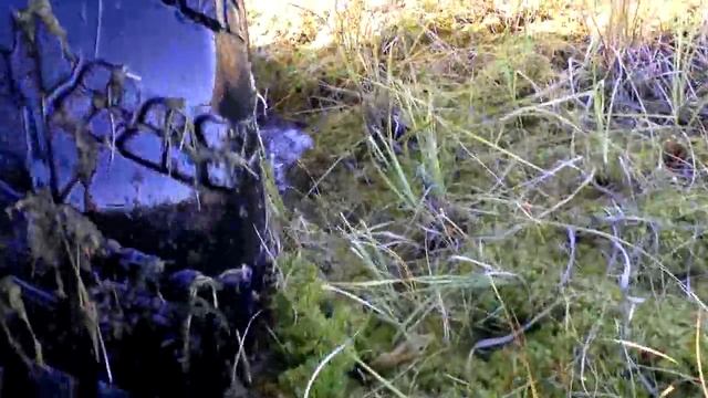 На одной пониженной, с накаченными баллонами. смотреть онлайн