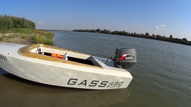Лодка из пенопласта. Обзор GASSBOAT480 смотреть онлайн