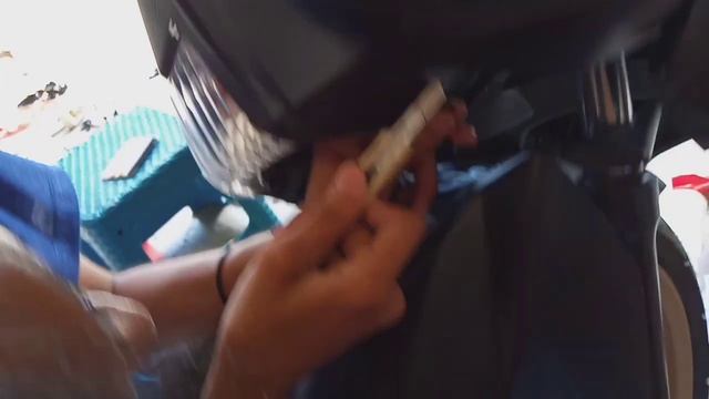 PROSES PEMASANGAN STICKER ORACAL / WRAPPING WARNA HITAM POLOS BAGUS SEPERTI DICO смотреть онлайн