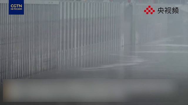 Сброс воды на ГЭС "Три ущелья" на р. Янцзы смотреть онлайн