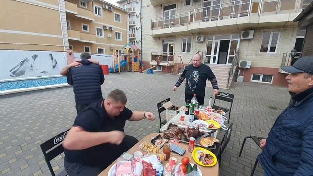 #Анапа В Аэропорт ВСТРЕЧАТЬ НОСТУ ЕНОТА и МИШУ! АРТУР ПРОСПАЛ, ШАШЛЫК ИЗ НУТРИЯ, БАРАШКА И СВИНИНА смотреть онлайн
