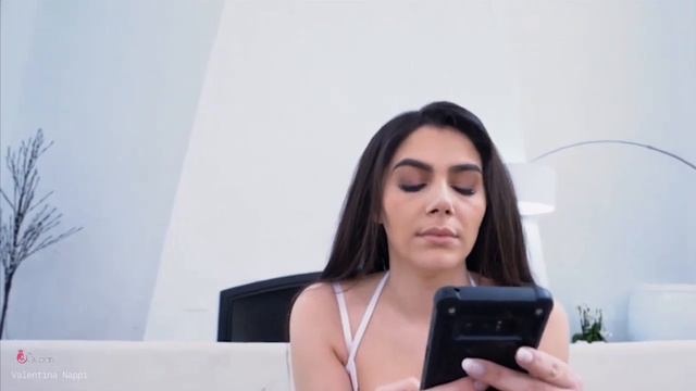 Valentina Nappi Loves Black stepdad for Play смотреть онлайн