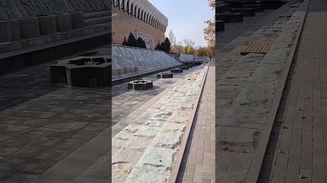 Осень в Алматы. Сухие фонтаны. #алматы смотреть онлайн
