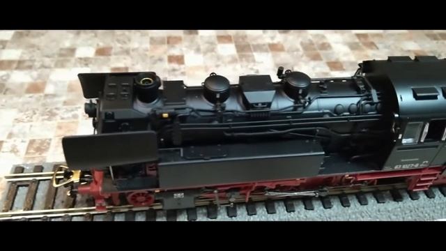 Meeting with a model of steam tank-lokomotive PIKO BR 83 смотреть онлайн