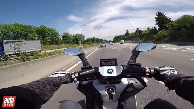 2017 BMW C evolution LONG RANGE ESSAI du scooter électrique de Munich смотреть онлайн