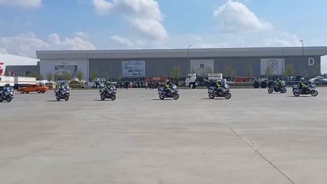 Мотоциклы МЧС и ДПС смотреть онлайн