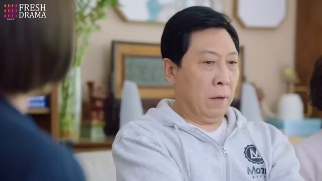 女機長回家總覺得不對勁，一看桌底父母穿的鞋，瞬間明白了