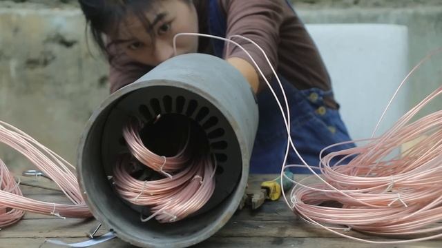 ✨Genius Girl Helps Her Uncle Repair A Broken Water Pump, And Uncle Gives Her A Piglet! | Linguoer