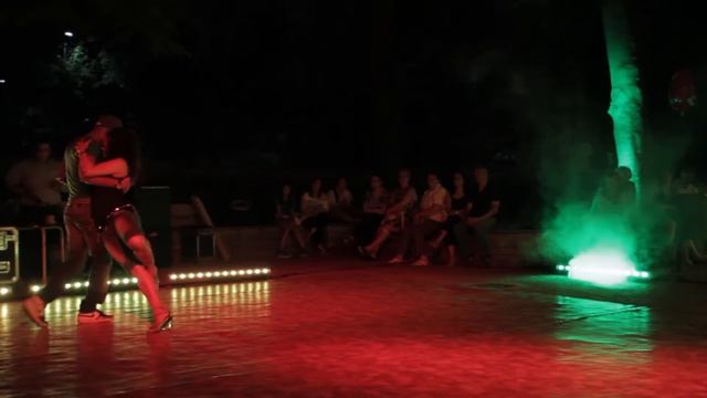 ABRAHAM PASO E ADIS FLORES "KIZOMBA" смотреть онлайн