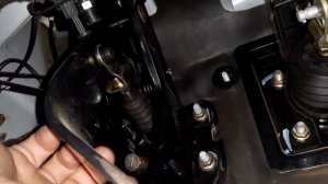 Почему проваливается, падает педаль сцепления. Частая поломка, как просто починить.