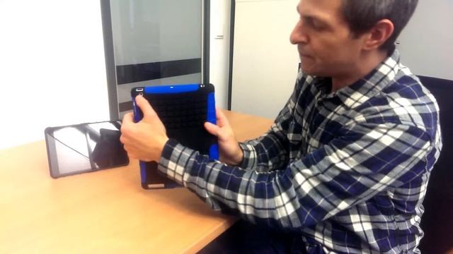 Cooper Cases Defender Rugged case review for Apple iPad 2/3/4 and iPad Mini смотреть онлайн