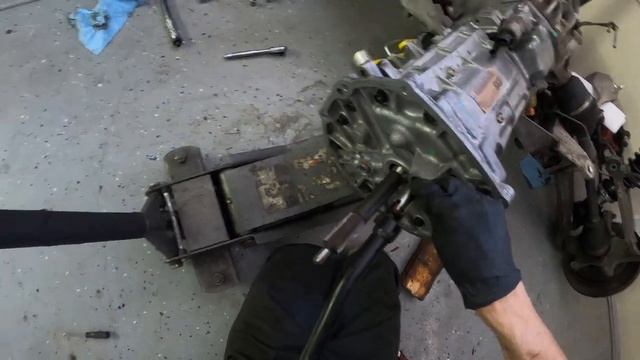 How To Install The Rear Subframe/Transmission In A Chevrolet C5 Corvette (Z06) смотреть онлайн