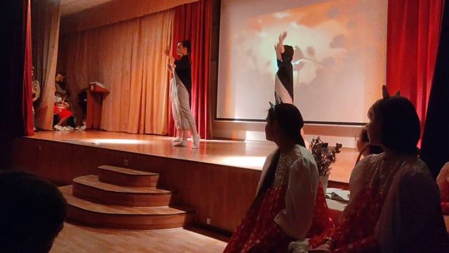 Мюзикл "Мама" в школе 320. Часть 2 смотреть онлайн