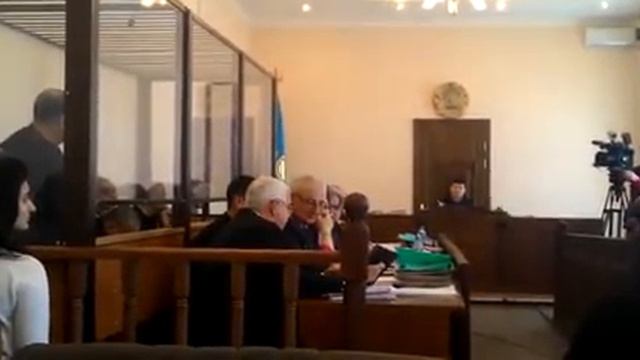 Следователь отвечает на вопросы адвокатов смотреть онлайн