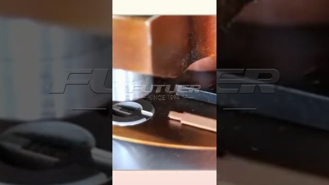 Машина для пробивки шин, подходит для пробивки и гибки металлических прутков и пластин. смотреть онлайн