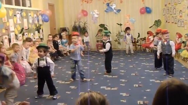 Доу 33. Танец в детском саду мальчиков.Нижний Тагил. смотреть онлайн