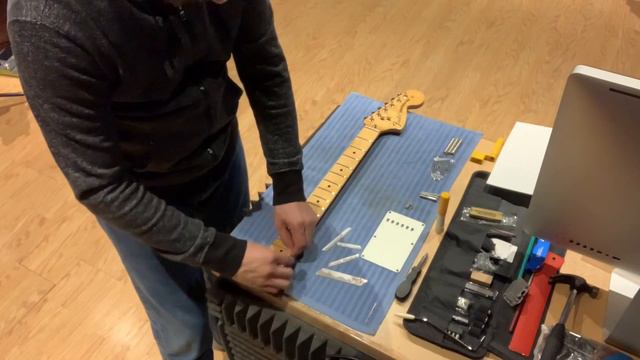 Ajuste y demo de la Fender Vintera ‘70s Stratocaster смотреть онлайн