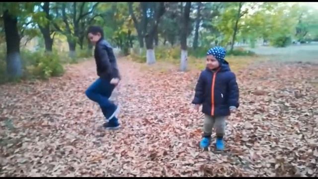 "Растеряха осень" смотреть онлайн