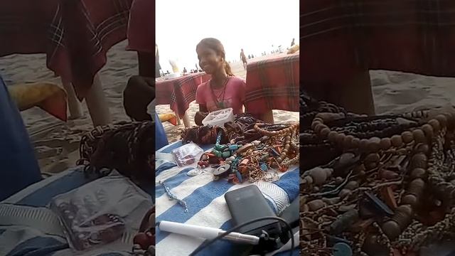 Отдых Индия Гоа Арамболь.Индийская девочка 10 лет Никита продает безделушки. январь 2018 год смотреть онлайн