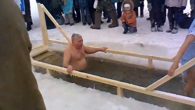 прорубь крещение смотреть онлайн