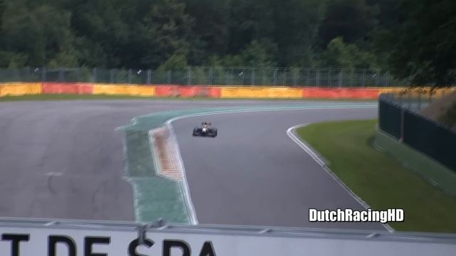 Renault R30 F1 Pirelli test car @ Spa Franchorchamps, PURE ENGINE SOUND UNCUT! [1080p HD] смотреть онлайн