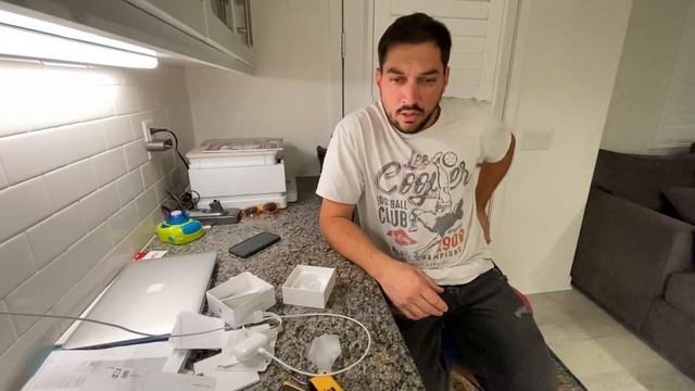 Распаковка и обзор AirPods Pro 2 nd generation USA. Все стало лучше или? Сравнение первая серия смотреть онлайн