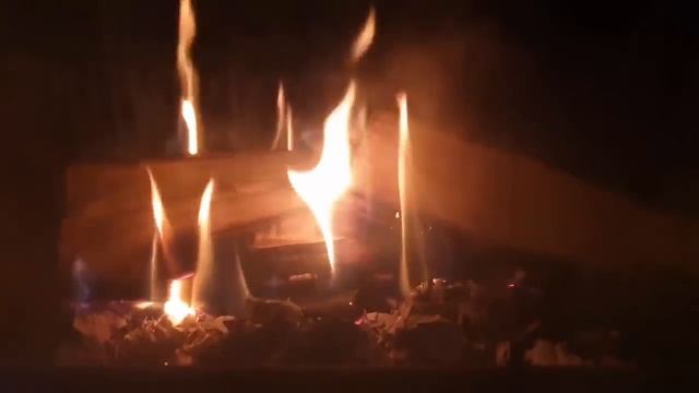 Огонь в камине и мелодия колоколов (билы)! Мощнейший очиститель ауры и энергетики дома смотреть онлайн