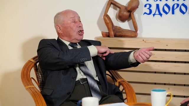 Проект " Липецкое Долголетие" Сегодня у нас в гостях военный врач-хирург Дубовицкий Николай Павлови смотреть онлайн