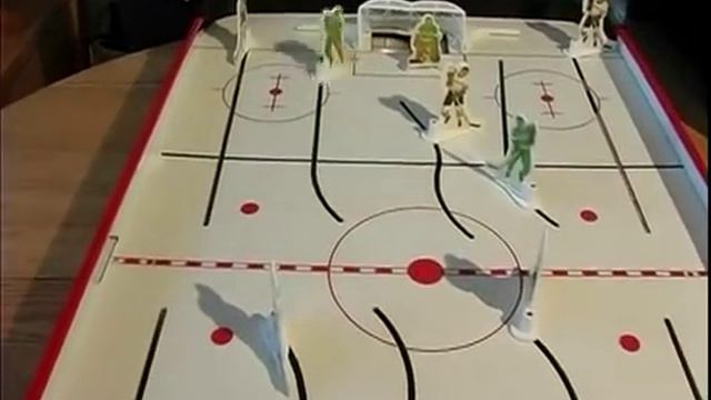 1972 Munro Bobby Hull Table Hockey Game смотреть онлайн