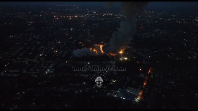 ??ロシア軍の?弾薬庫爆発の衝撃映像がついに公開！『DPR』当局によれば、この?爆発で36人以上が負傷し、1人が犠牲となりました。心からのお見舞いを送ります。??? #? #? смотреть онлайн