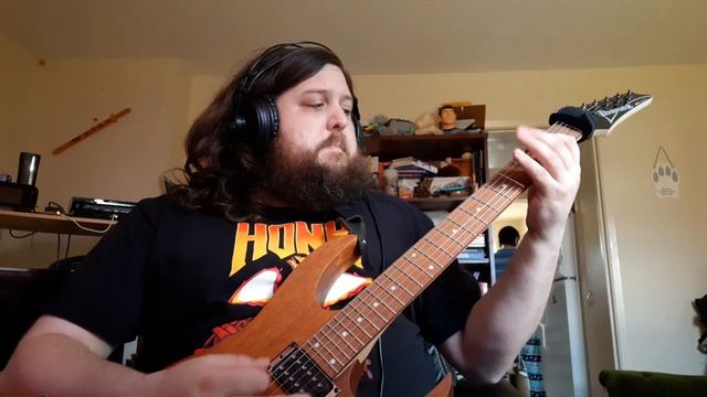 Travis plays Scorpions' "No One Like You" смотреть онлайн