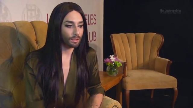 Conchita Wurst bei den Golden Globes 8.01.2015 смотреть онлайн
