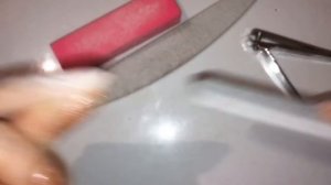 КАК СНЯТЬ НАРОЩЕННЫЕ НОГТИ В ДОМАШНИХ УСЛОВИЯХ / Как снять нарощенные ногти самой себе