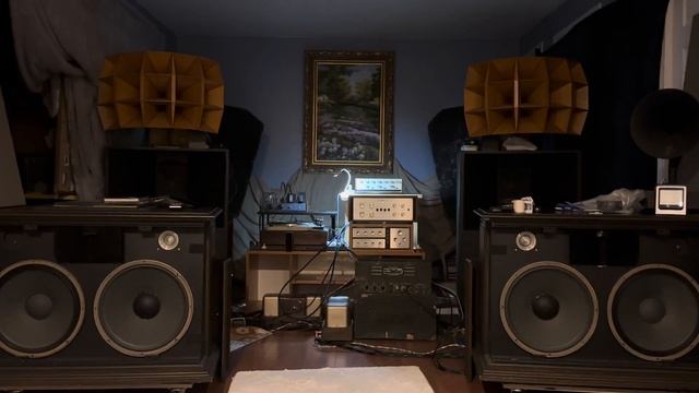 JBL C60 S8R + Marantz 7 preamp + Acrosound monoblock amp - The Look of Love (Tidal streaming) смотреть онлайн