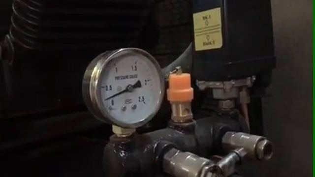Ременной Компрессор Foxweld AEROMAX 1050/300 смотреть онлайн