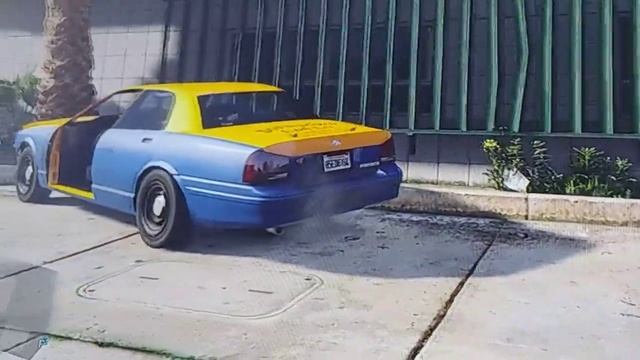 Downtown Cab Company 2004 Ford Crown Victoria Interceptor Crash MOD #654 смотреть онлайн