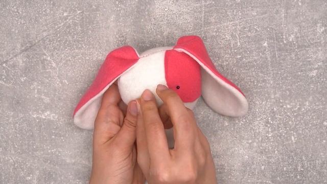 I sewed a very simple textil toy - a sleepy dog as a gift! смотреть онлайн