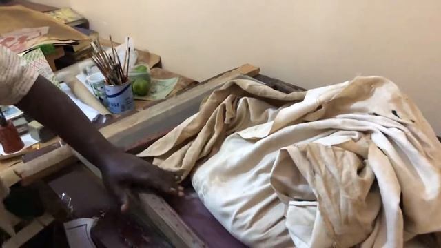 Jonathan Biferamunda Talks To Munirah Rimer About His Batik Technique Part 1