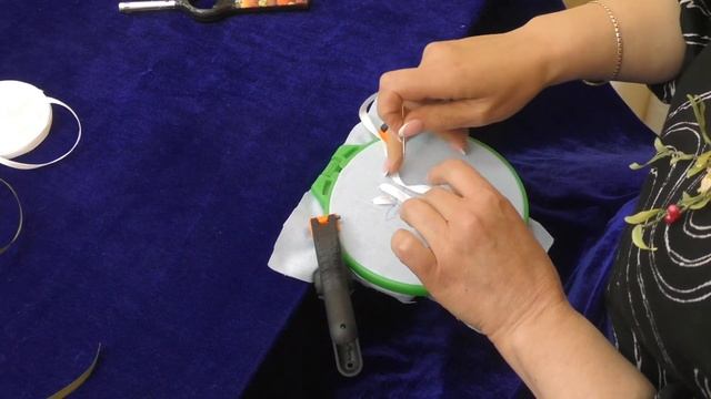 Мастер-класс ко Дню России по вышивке лентами «Ромашки» смотреть онлайн