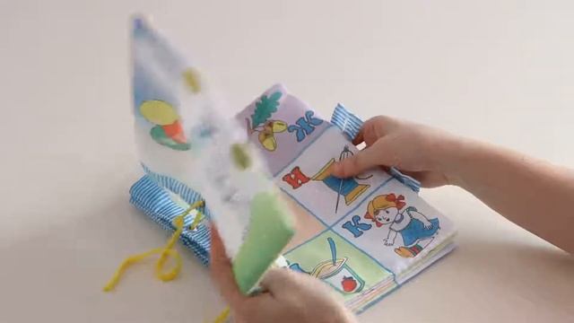 Развивающая мягкая тактильная книга для самых маленьких "Азбука" от компании Дельфин смотреть онлайн
