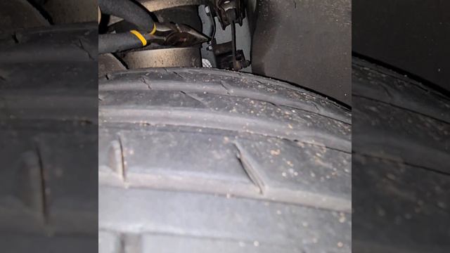 Mercedes E55 AMG Kompressor Uneven airmatic ride issue fixed !! in 10 secs...no more wheel pull . смотреть онлайн