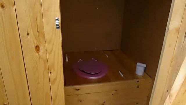 Дачный туалет без запаха! Как сделать уличный туалет без запаха! Лучший способ! смотреть онлайн