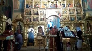 Божественная Литургия: Св. Причащение.