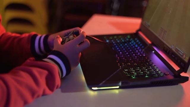 NYOBAIN DULUAN LAPTOP GAMING TERBARU ROG STRIX SCAR 17 смотреть онлайн