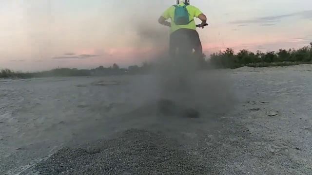 eat my dust/electrons смотреть онлайн